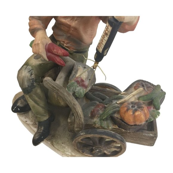 Vintage Norleans Japan Porcelain Figurine - Old Merchante Selling Produce from C - Picture 5 of 9